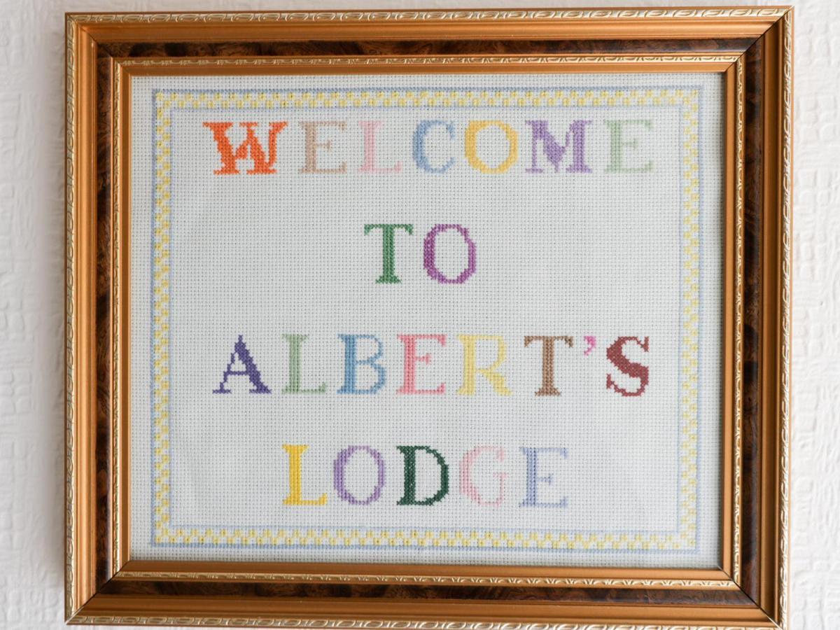 Alberts Lodge Boultham Exterior photo